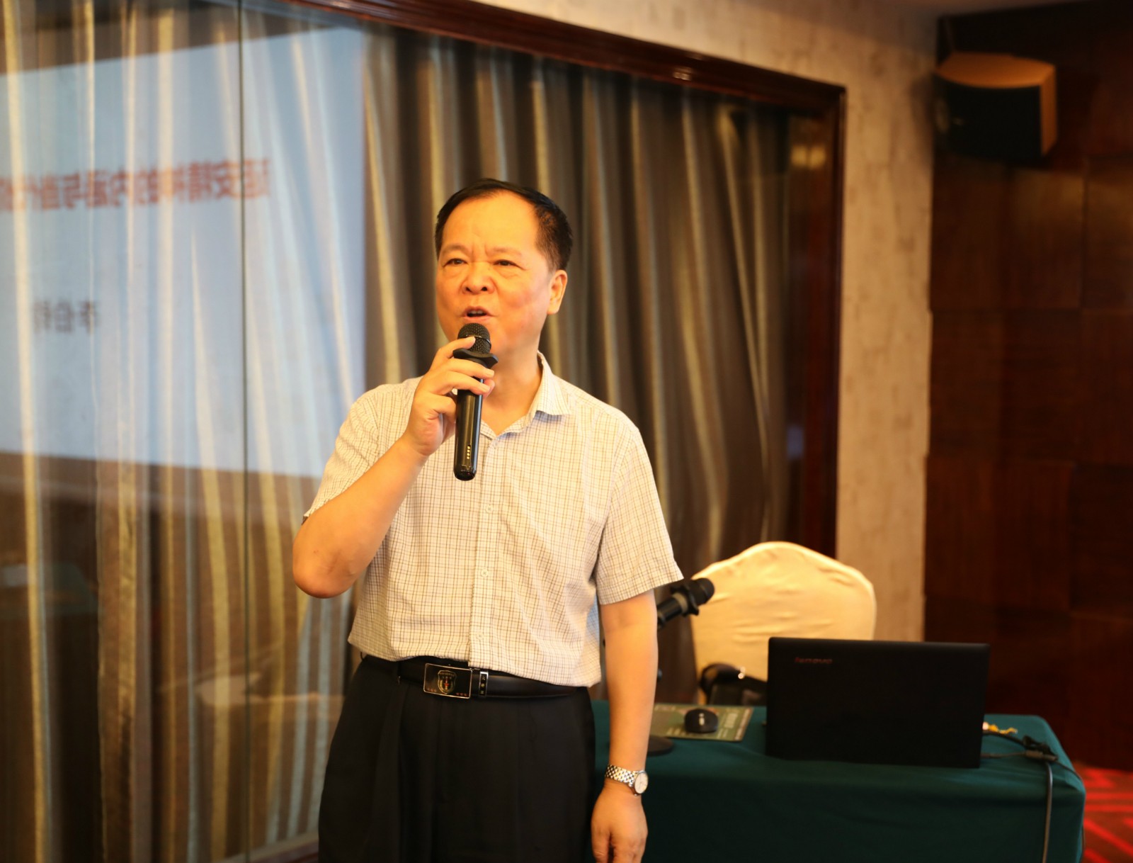 水环境公司举办“弘扬延安精神”专题讲座 水环境公司举办“弘扬延安精神”专题讲座