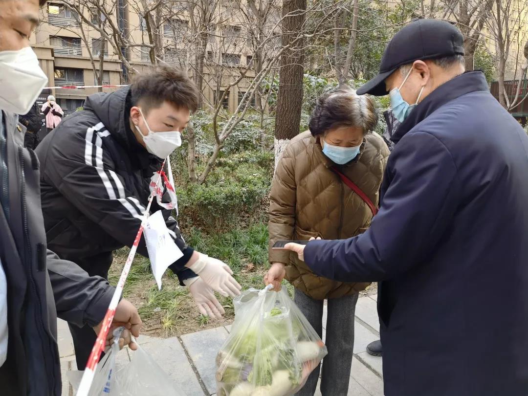 防控一线 致敬平凡岗位中最可爱的人