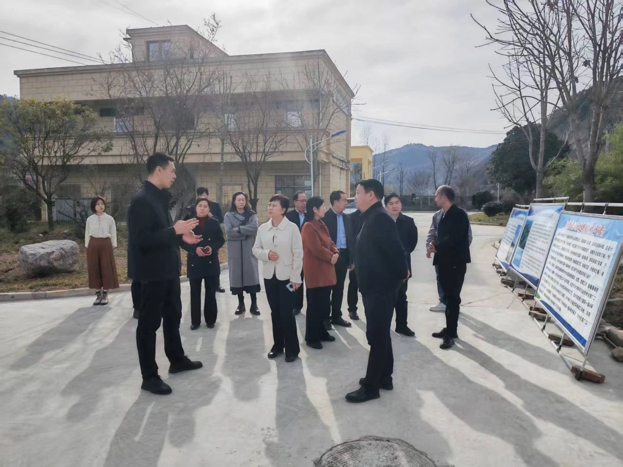 商洛市人大常委会副主任赵水利到水环境公司山阳县城污水处理厂调研
