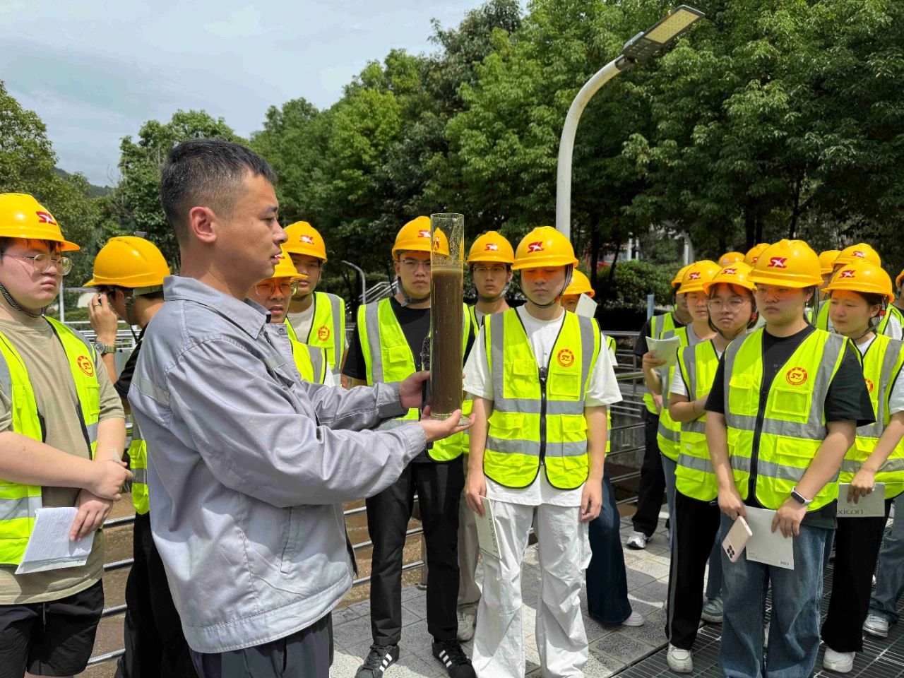 社会责任｜水环境公司开展“党建引领促发展 环保教育共成长”公众开放日活动