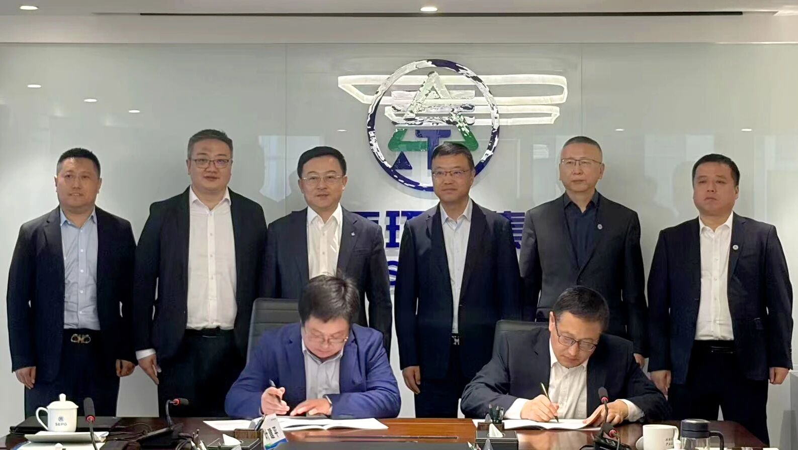 陕西环保集团与上海电气输配电集团座谈交流